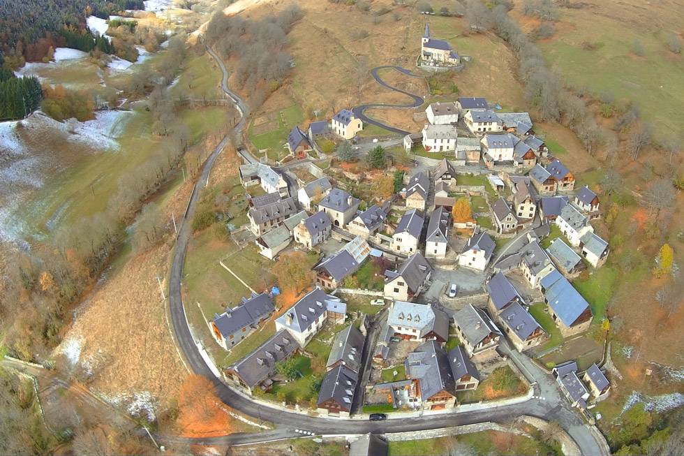 Vue drone de Cirès Vue drone de Cirès
